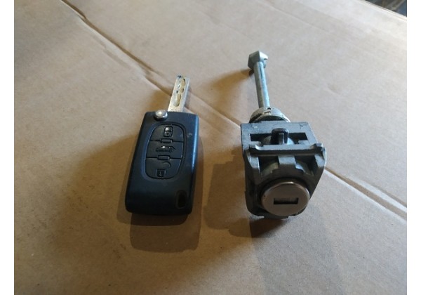 Лічинка замка передньої лівої дверки Peugeot Expert II, 207, 208, 308, Citroen C4 Grand Picasso, C5, Jumpy II, 59395J01, 9170 FH